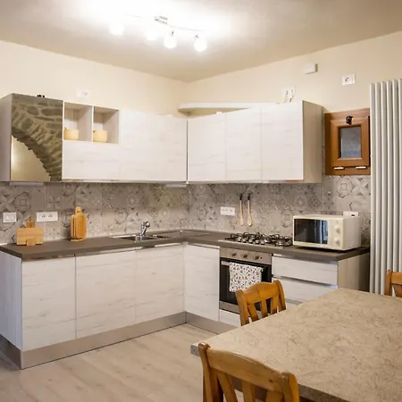 Appartamento La Fonte - Duplex In Historical Center